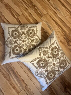 Pottery Barn Mosaic decorative pillows